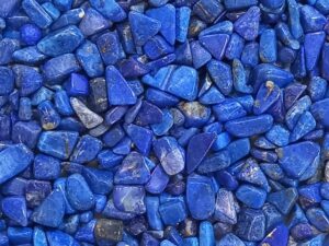 ラピスラズリとは？幸運を引き寄せる「最古のパワーストーン」の意味と魅力